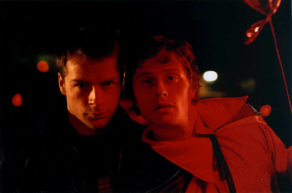 Filmstill – Sven Taddicken: Mein Bruder der Vampir (Getting My Brother Laid) ist das Spielfilm-Debut des damals 27-jährigen Regisseurs Taddicken.